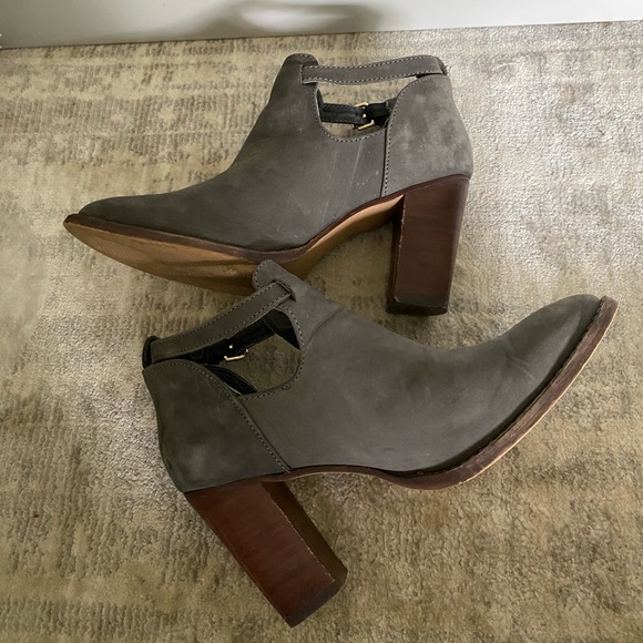 Heels - Picture 7 of 8